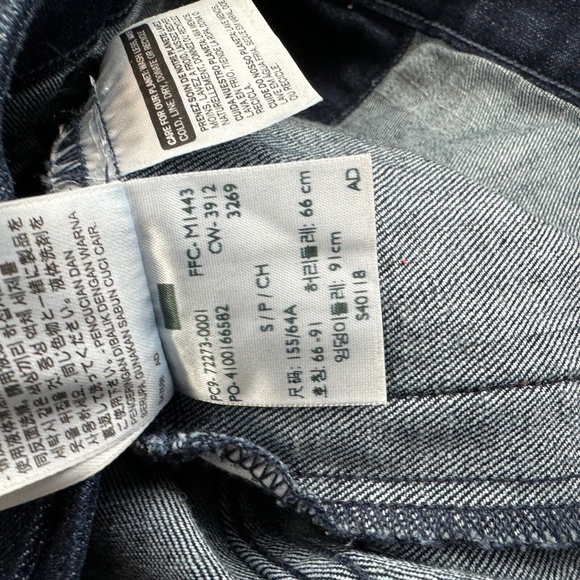 Levis Womens Size S Jean Jacket Blue Denim Button Dark Wash Stretch - Picture 5 of 6